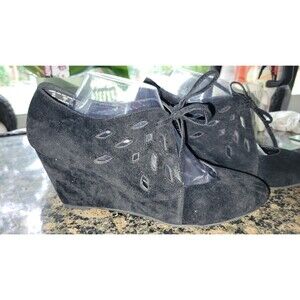 Apostrophe Black Wedge Women's Shoes with Lace-up Detail with Cut-Outs Size 10M